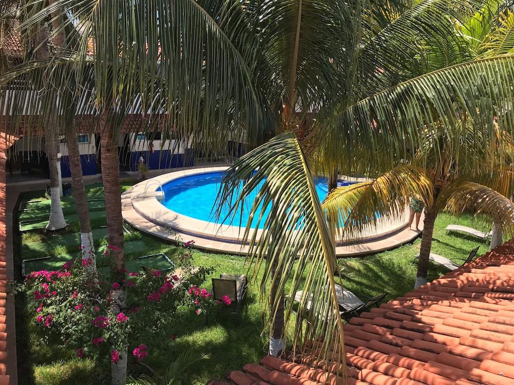 Hotel Plaza Almendros, Isla Mujeres Extérieur photo