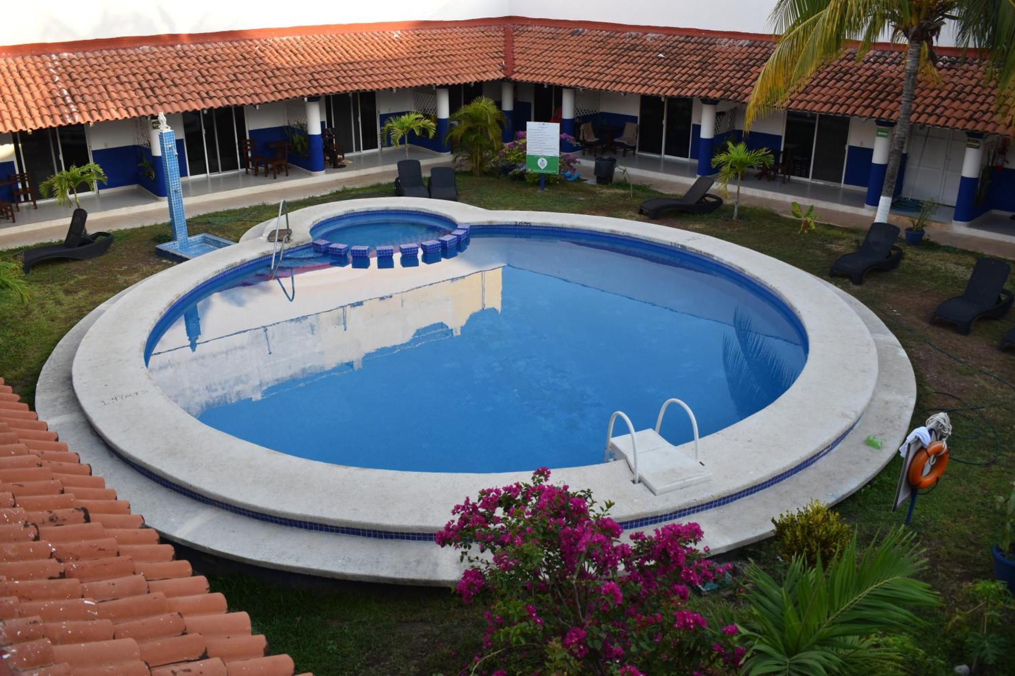 Hotel Plaza Almendros, Isla Mujeres Extérieur photo