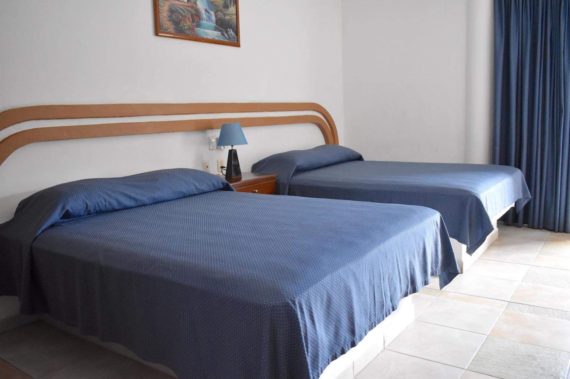 Hotel Plaza Almendros, Isla Mujeres Extérieur photo