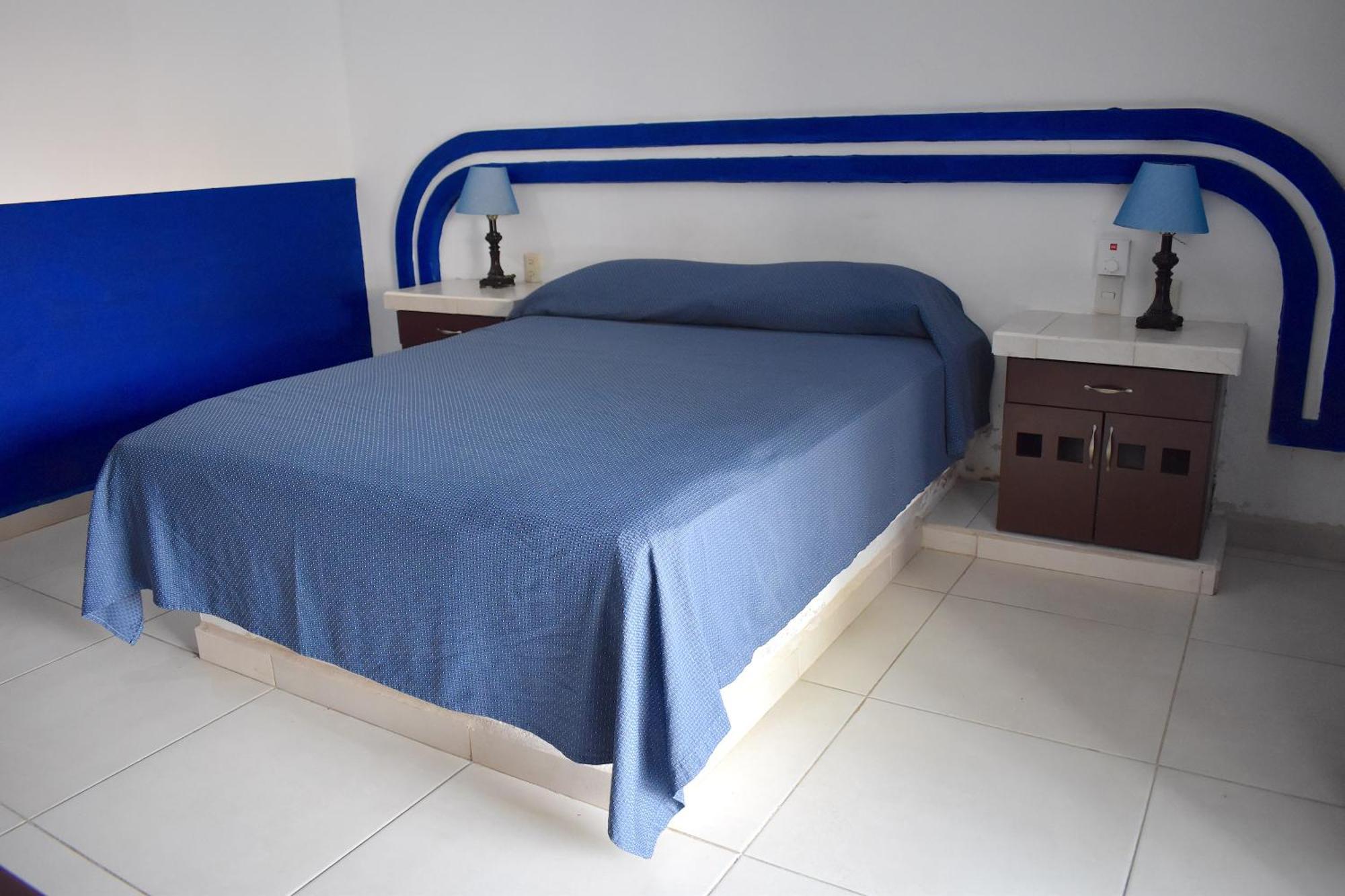 Hotel Plaza Almendros, Isla Mujeres Extérieur photo