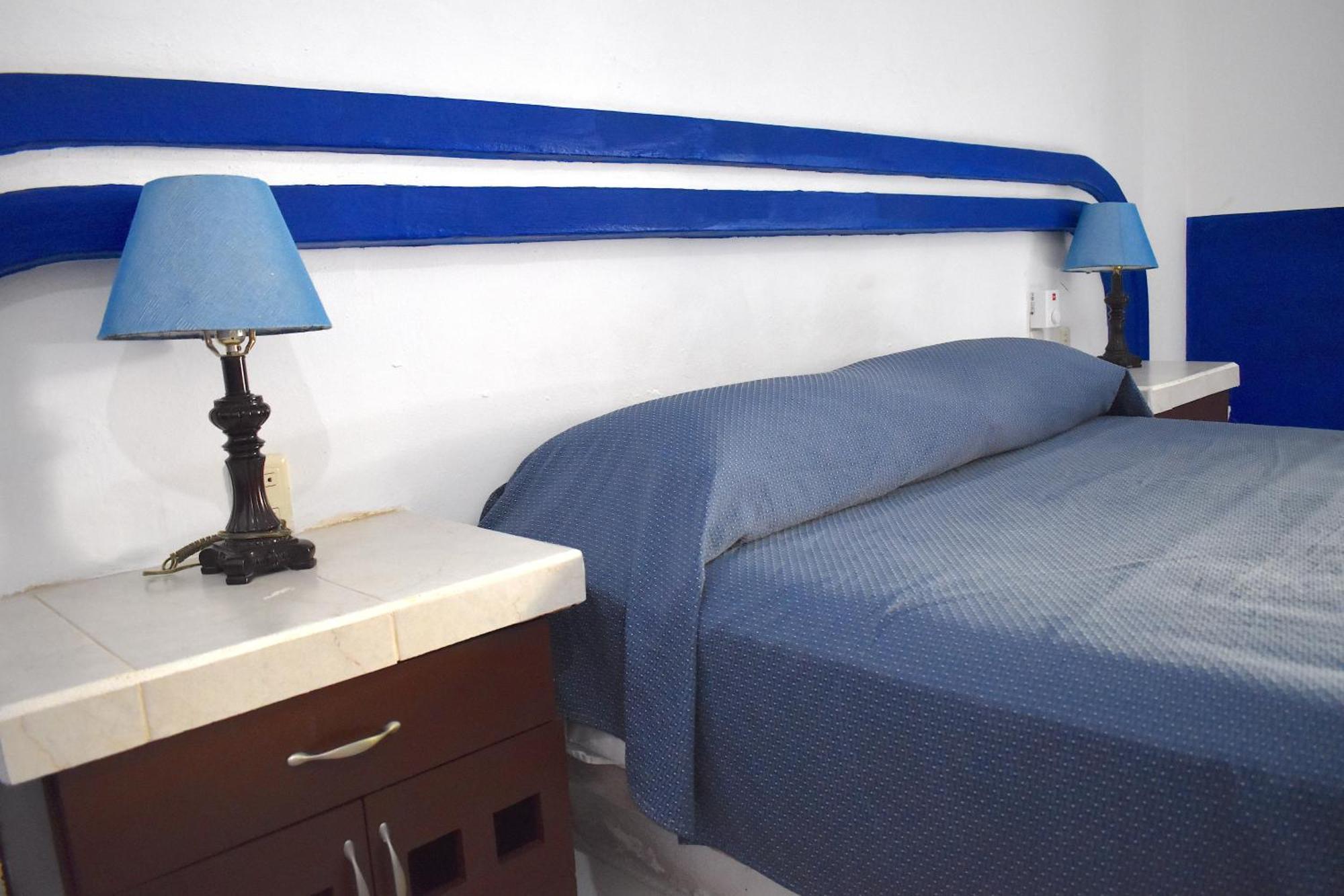 Hotel Plaza Almendros, Isla Mujeres Extérieur photo